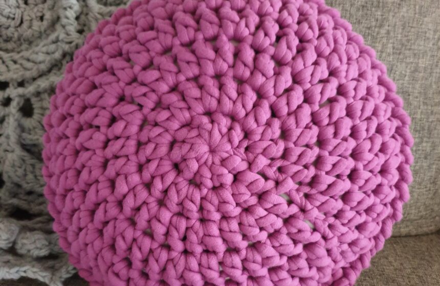 Big Squish Cushion Crochet Pattern